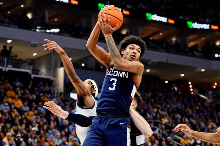 Jaylin Stewart, Garfield boys basketball now at UConn